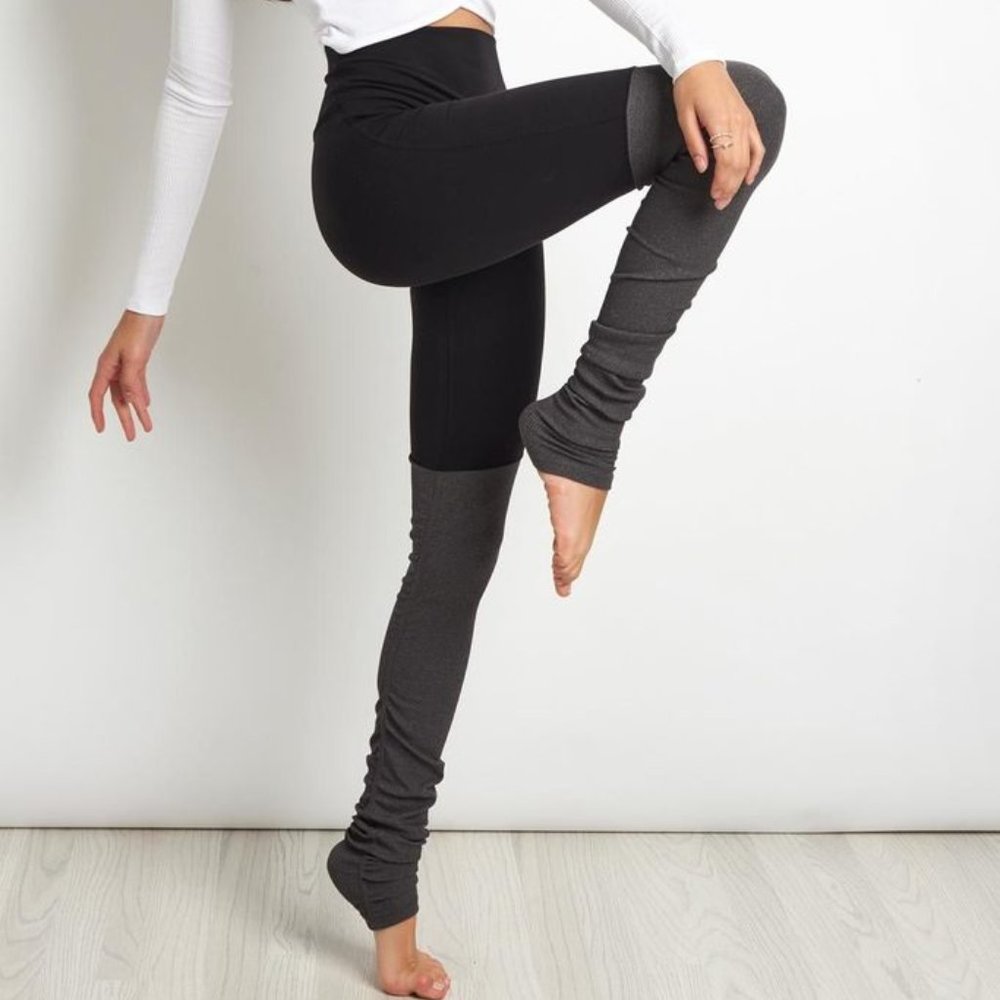 LIKE NEW Alo Yoga High Waist Goddess Legging Gray/Black S